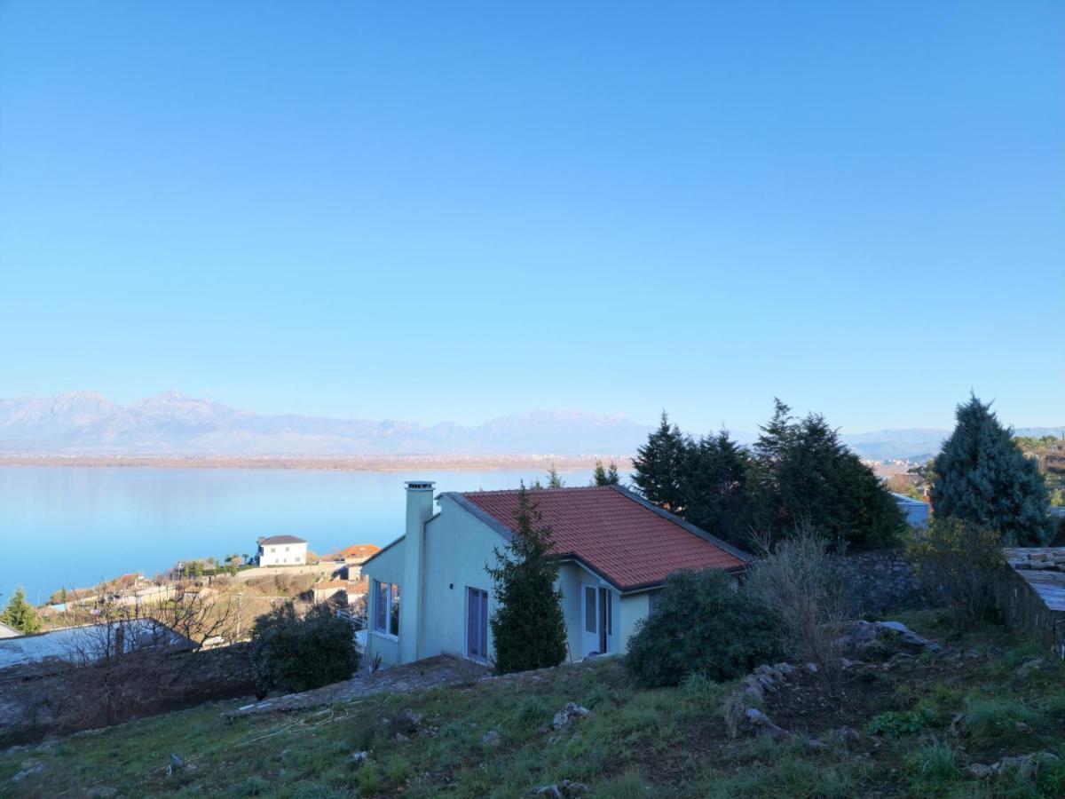 Shiroka Lake Home Екстер'єр фото
